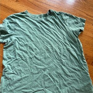 Old Navy Women’s Sage Green Short Sleeve Tee